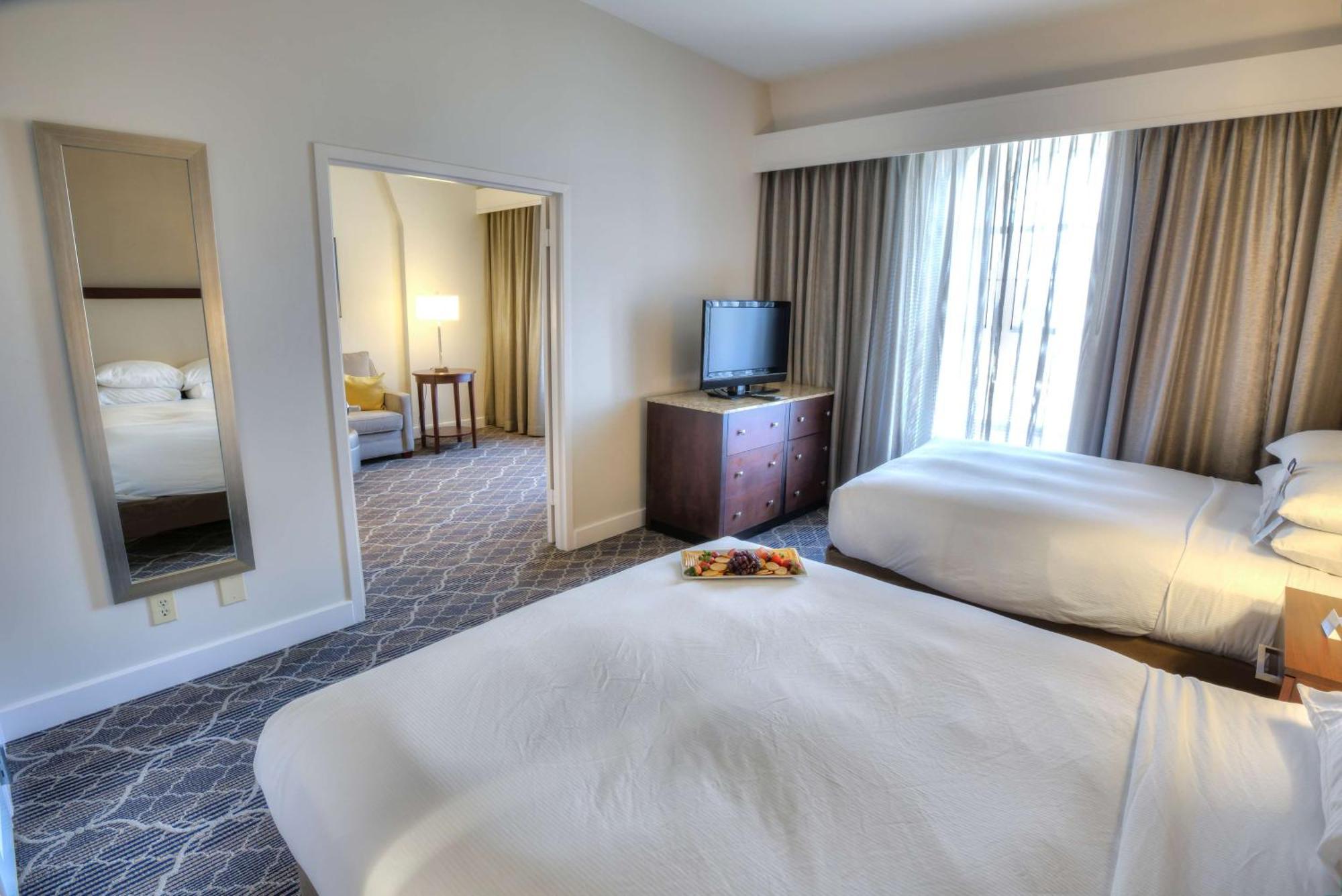 Doubletree Suites By Hilton At The Battery Atlanta Smyrna Ngoại thất bức ảnh
